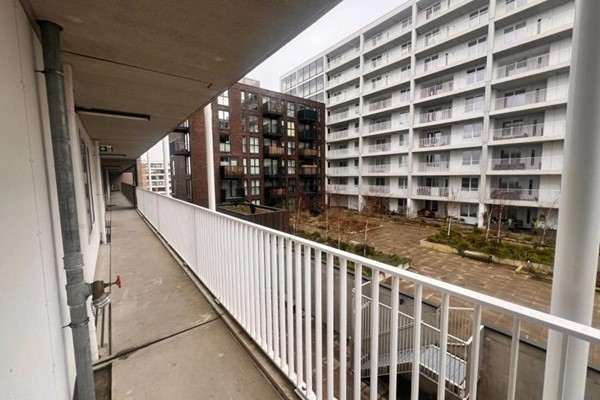 Medium property photo - Osdorpplein, 1068 TB Amsterdam